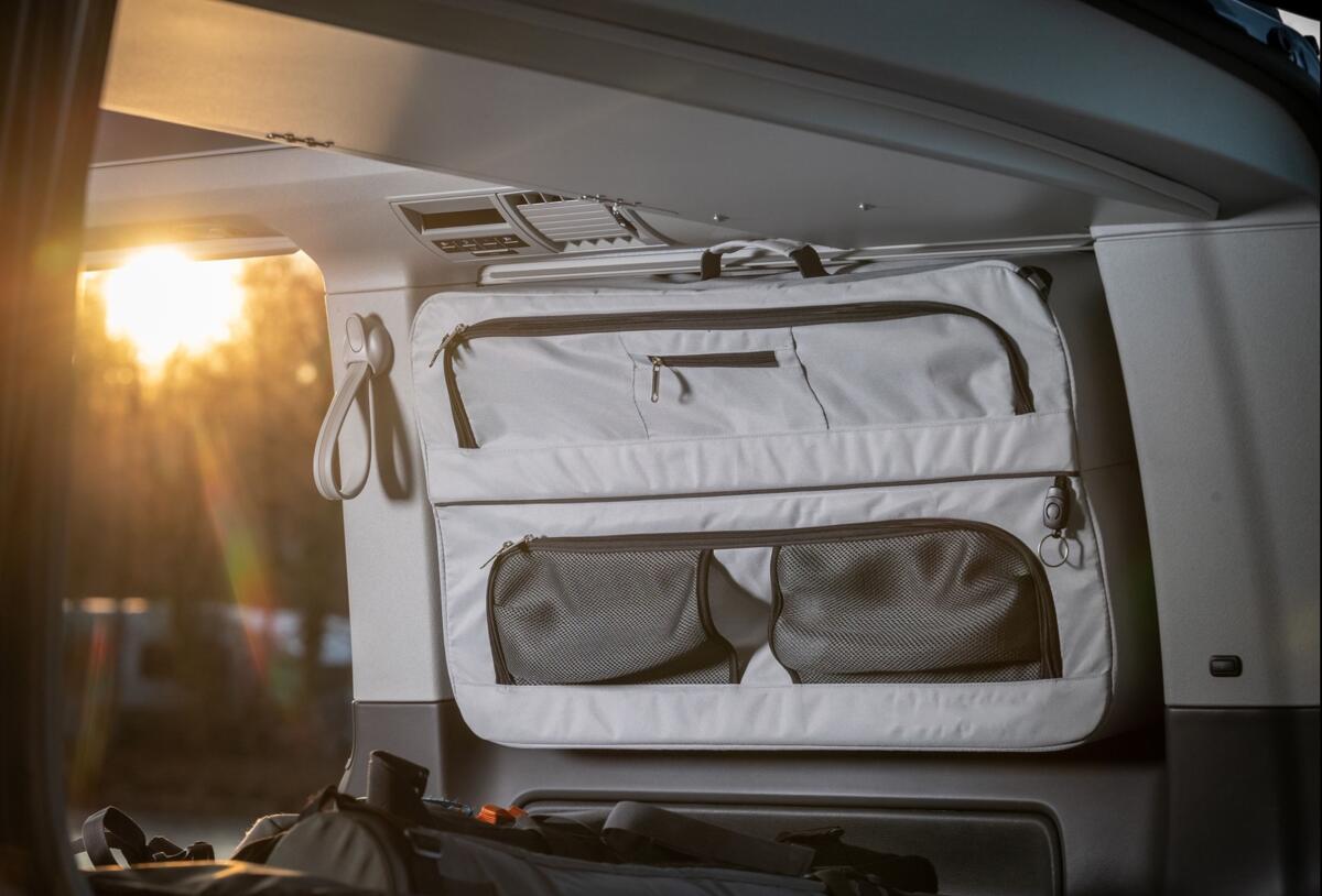 Campergang Packtasche/Fenstertasche VW T5/T6/T6.1 für California Beach/Coast/Ocean, hellgrau BEIFAHRERSEITE