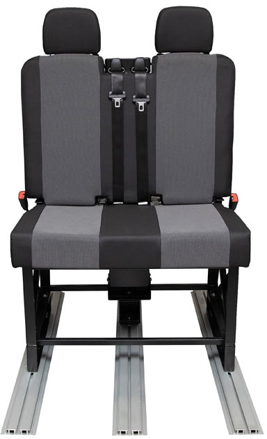 Sitzbezug 3-Sitzer mit Tisch für Transporter. Vorne 1+2 inkl. Kopfstützen  mit breitem Ende – Rückenachse 11 cm breite Aussparung für Armlehne Fahrer,  Seiten-Airbag Fahrer