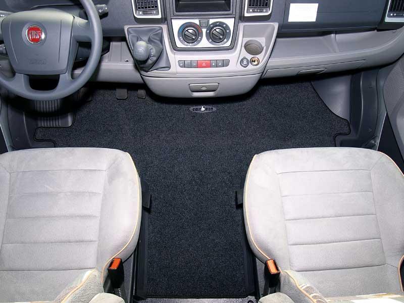 Carbest Fahrerhaus-Teppich Basic für VW T6 ab Bj. 07/2015