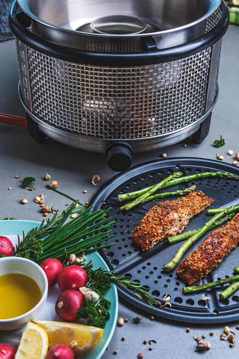 Cobb Premier+ Gas Deluxe Gasgrill (30mbar) inkl. Griddle/Wok/Tasche -  Camping Wagner Edition bei Camping Wagner Campingzubehr