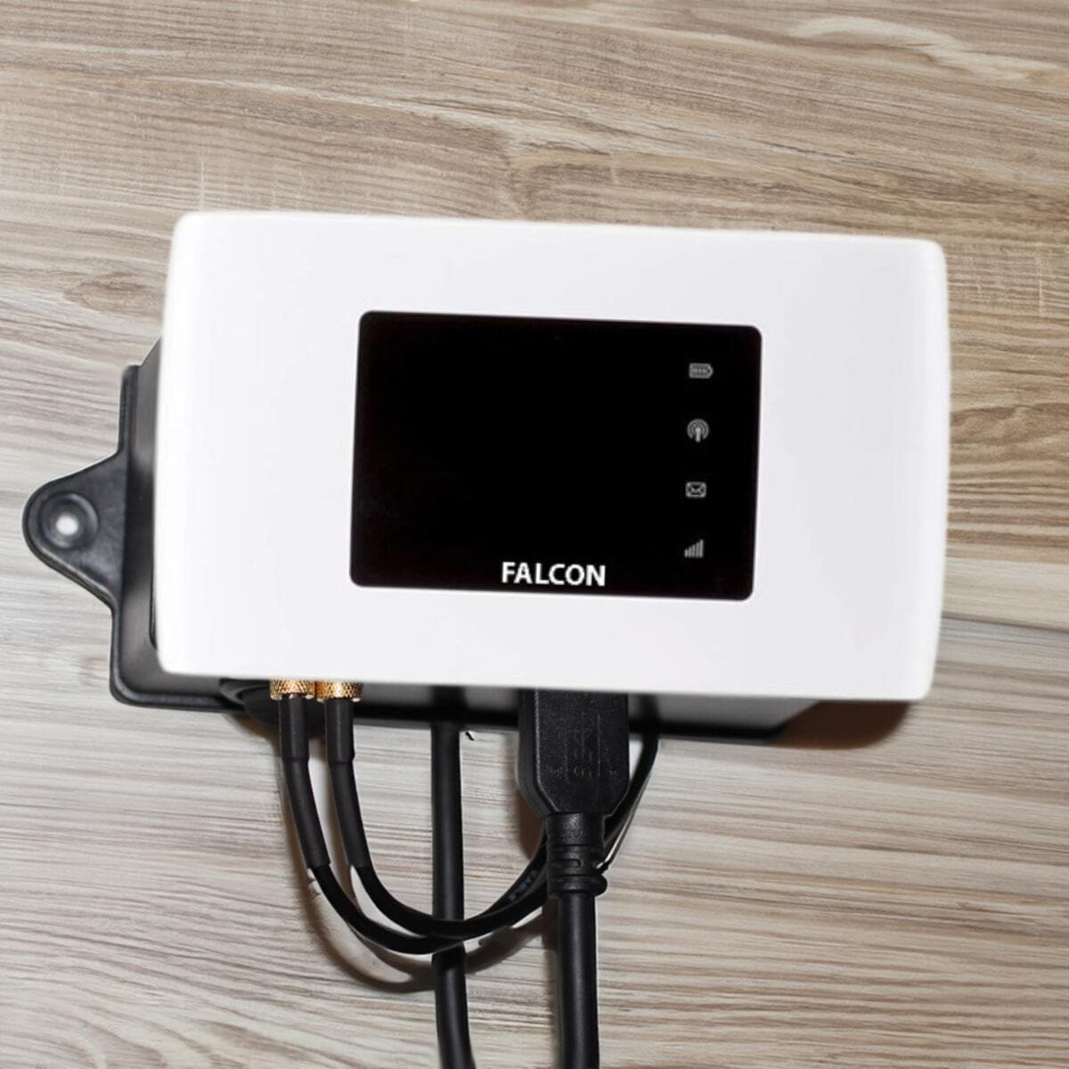 Falcon EVO 5G LTE Dachantenne - Internet Für Wohnmobil & Wohnwagen Mit Mobilem Router