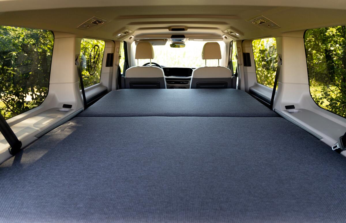 Kofferraummatte Für VW Multivan T7 2022-2025 - Graue Schutzmatte Mit 6 Sitz Design